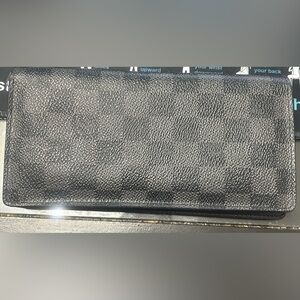 Louis Vuitton Damier Graphite Brazza Wallet EUC